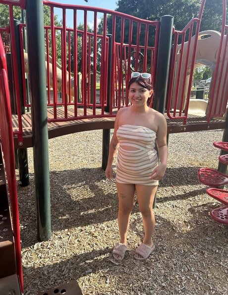 DtxLovers 高品質のポルノスター ギャラリー