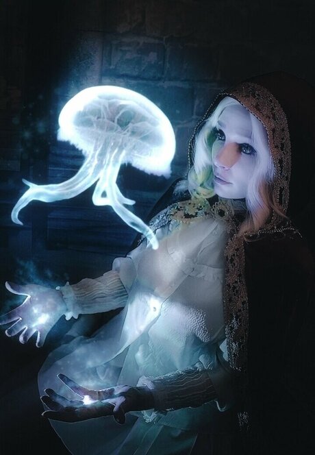 Misschalice 裸のスター 写真