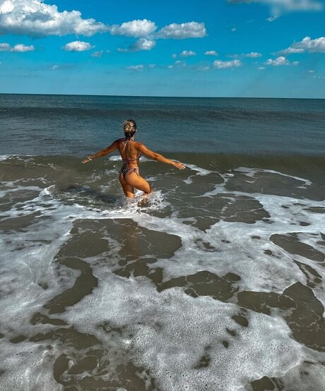 julie tirado スター 裸 写真