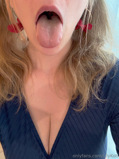 美しい足 OnlyFans ポルノグラフィック ギャラリー