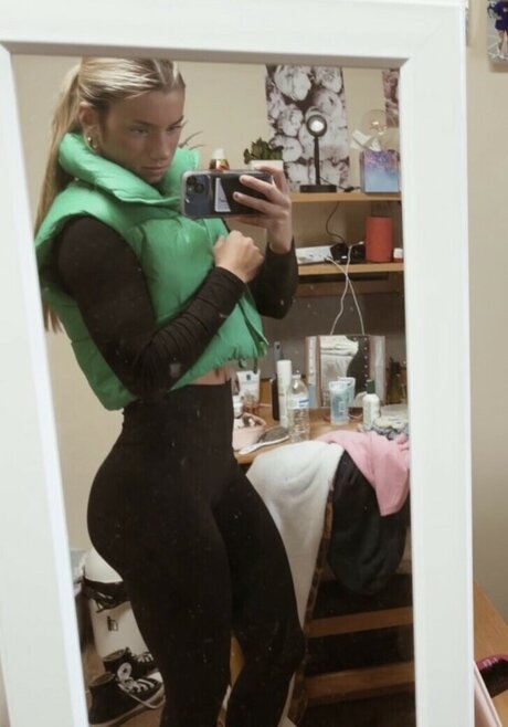 Lauren Creon XXXモデル 画像