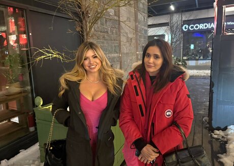 細身の巨乳OnlyFans ポルノ 写真