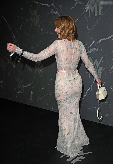 エモオンリーファン セクシー 写真