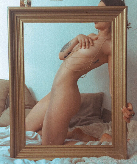 Missirajin セクシーモデル 画像