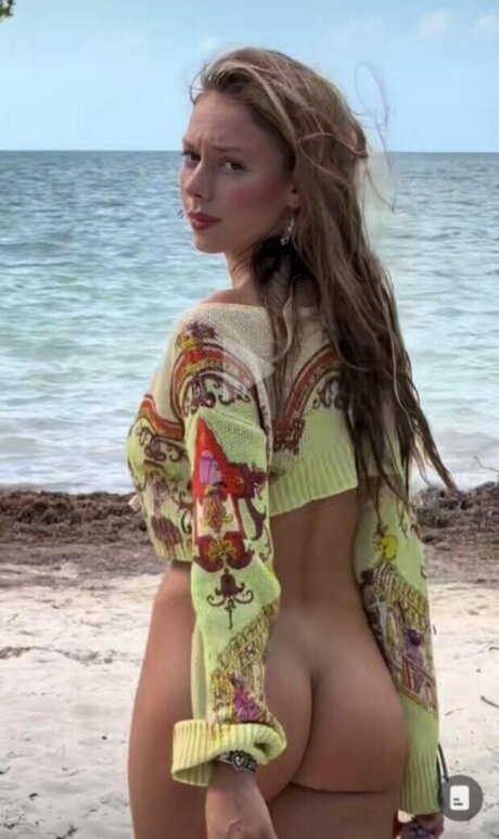 Ester Exp sito セックスモデル 画像