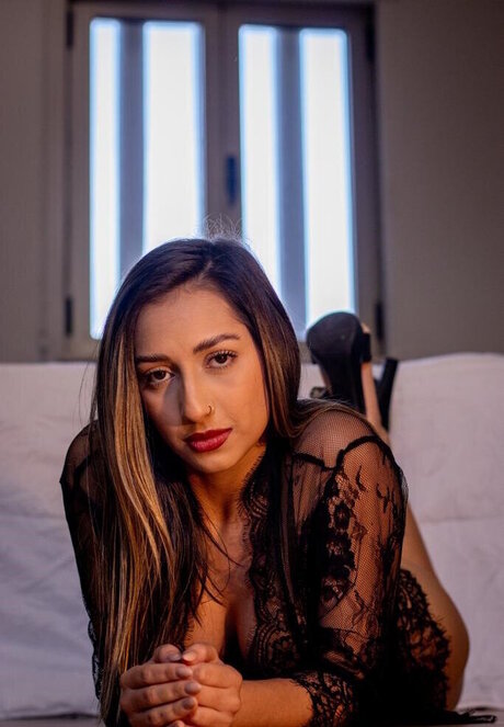 Julia Lupato アートモデル アーカイブ