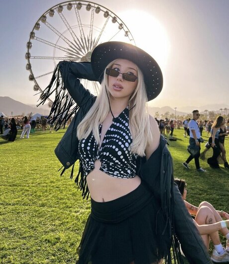 Tamara becca ヌードモデル 写真