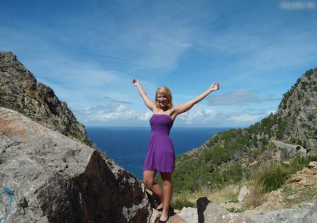 ビキニストリップOnlyFans トップ 写真