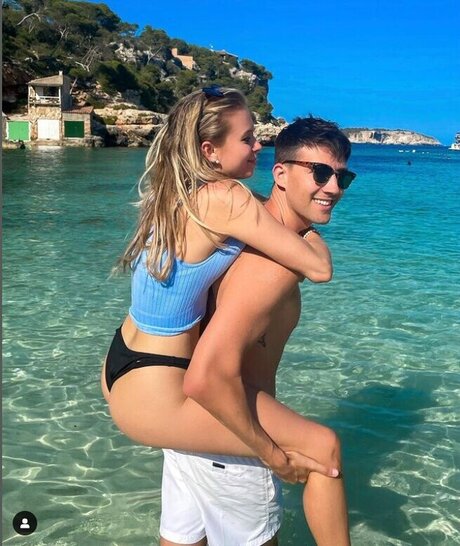 ブラック・ポーグ・オンリーファンズ トップ 写真