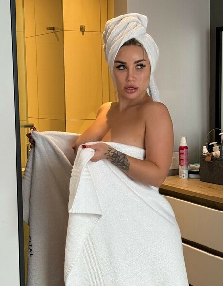 刑務所のOnlyFans ホットポルノ 画像