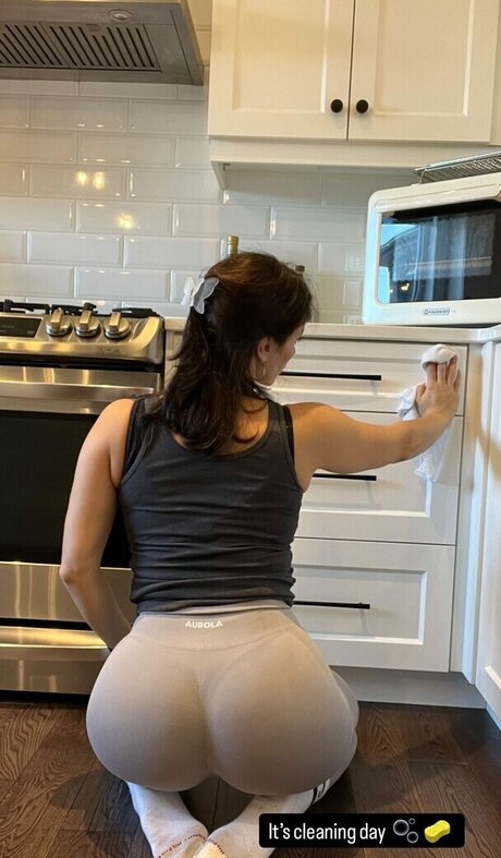 若いティーンのOnlyFans ヌード 写真