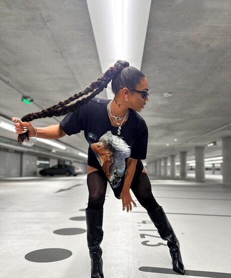 エモオンリーファン ホットポルノ 写真