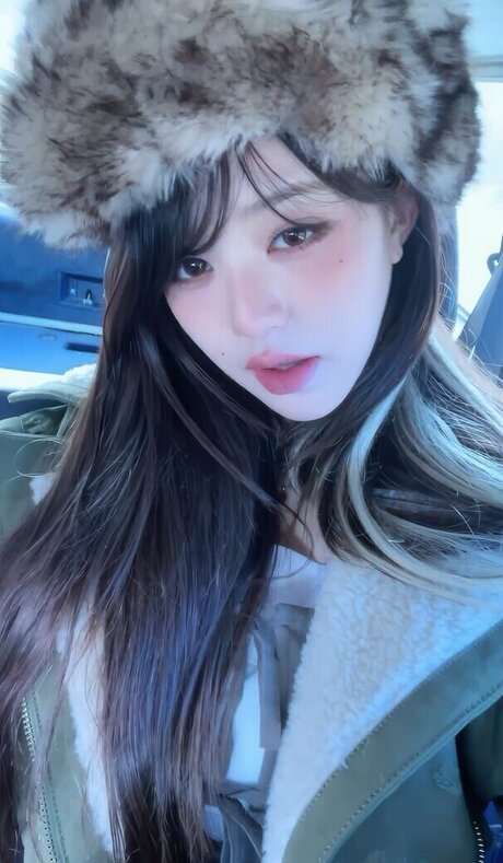 ティーングラスオンリーファン ヌード 写真