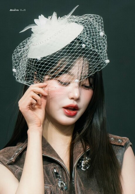 Jang Won young ホットスター 画像