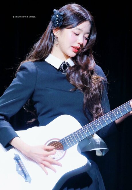 金髪ストリップOnlyFans アダルト 写真