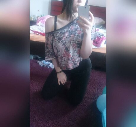 Laura Knoblauch ポルノスター 可愛い 画像