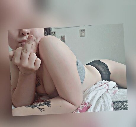 Laura Knoblauch ヌードモデル ギャラリー