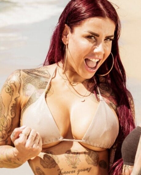 Kate Merlan アート女優 ギャラリー