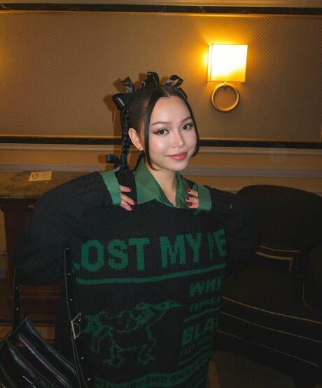 Bella Poarch 素敵なモデル 写真