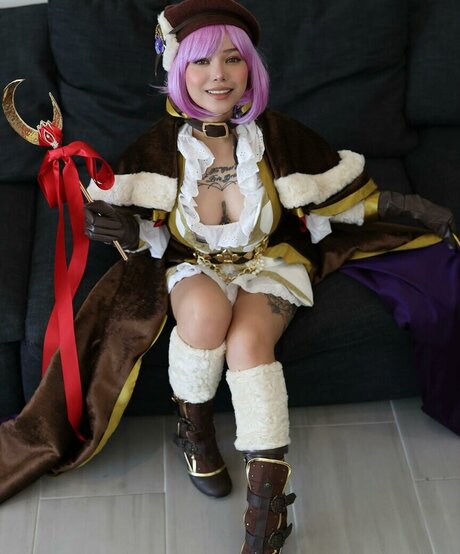 Bella Poarch xxxモデル 写真