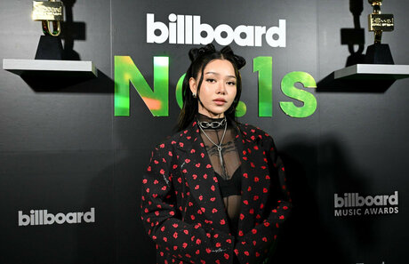 Bella Poarch アートモデル 画像