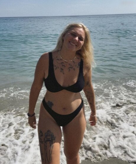 ホットな裸のOnlyFans ポルノ 画像