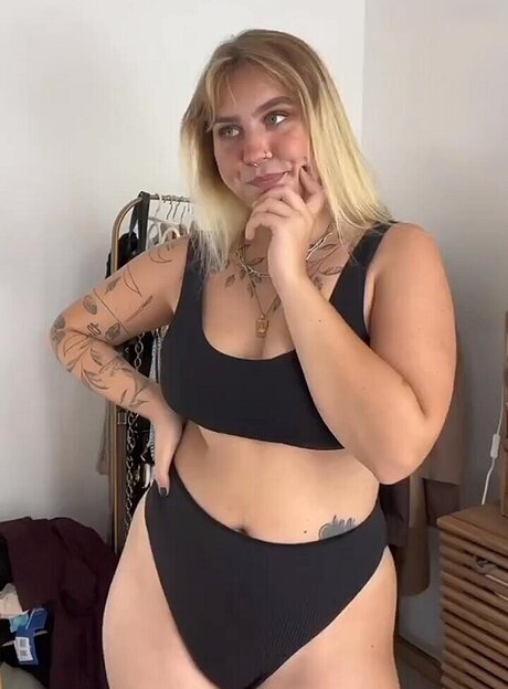 Viky kid トップモデル 写真