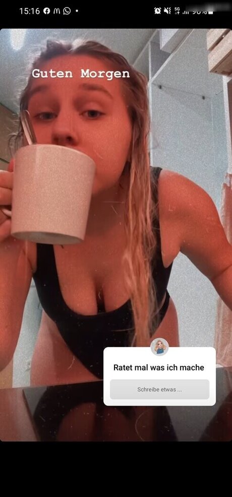 Viky kid 裸のスター 画像