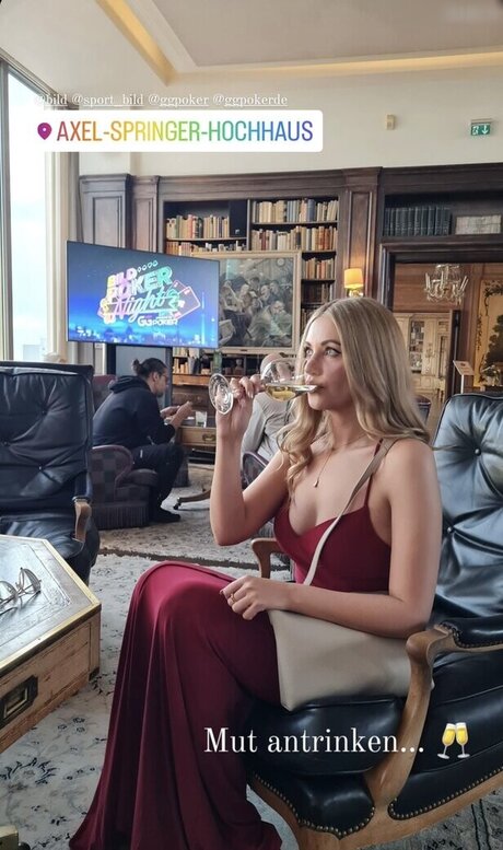 Sarah Milkowski 無料スター ギャラリー