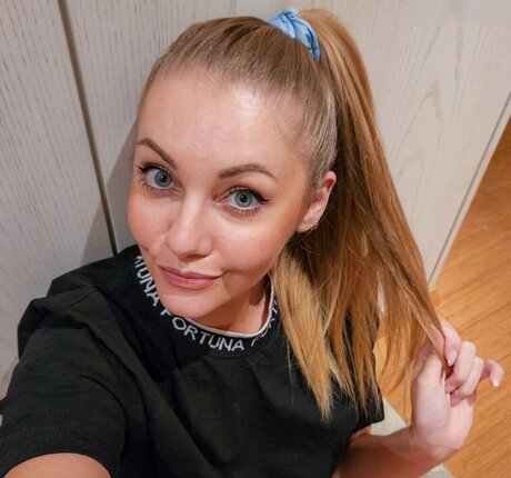 Sarah Milkowski セックスモデル 写真