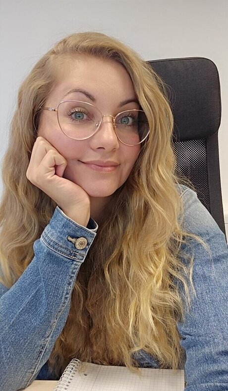 Sarah Milkowski スター 裸 ギャラリー