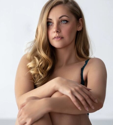 Sarah Milkowski スター xxx 写真