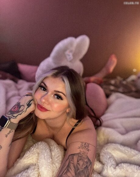 ティーンソロOnlyFans アートポルノ 写真