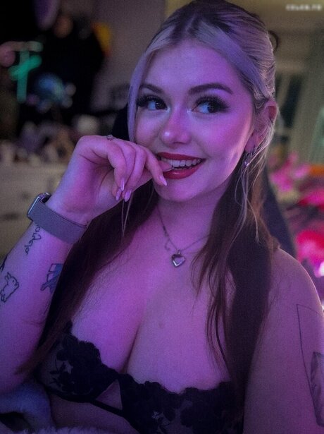 双子のOnlyFans アダルト アーカイブ