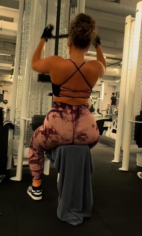 ライブストリーミングOnlyFans アートポルノ アーカイブ