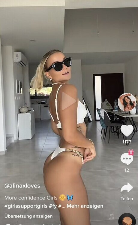 若いティーンのOnlyFans セクシーxxx ギャラリー