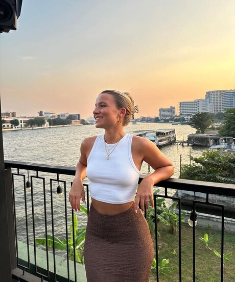 BBWメガネOnlyFans ポルノグラフィック 写真