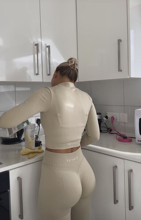 DMV オンリーファン アートポルノ 写真