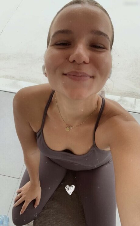 ブルネットのPOV OnlyFans セクシー裸 画像