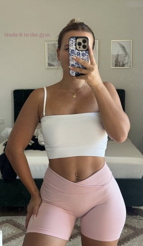 小さいチンポOnlyFans ポルノグラフィック 写真