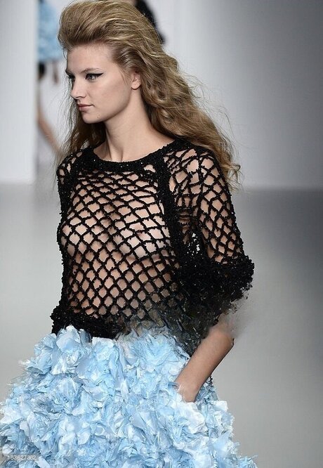 リップスオンリーファンズ 美しい裸 画像