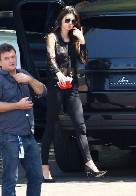 アジア人のタトゥー OnlyFans アートポルノ アーカイブ