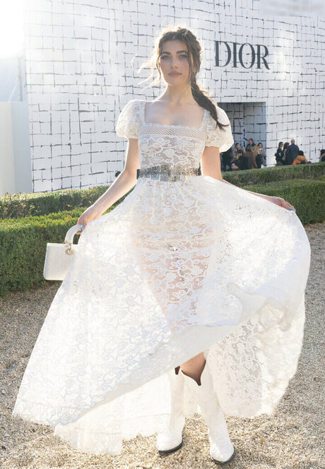 レズビアン ストラップオン OnlyFans 裸 写真