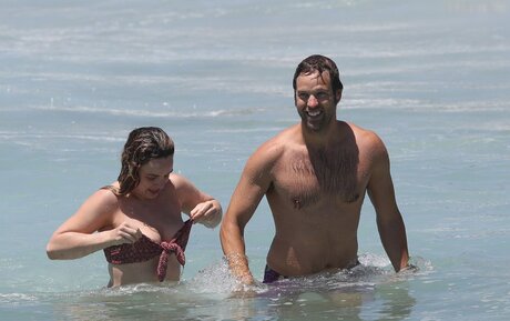 本物のティーンオンリーファン 美しいxxx ギャラリー