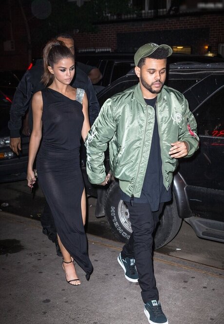 若い熟女OnlyFans ホットヌード 画像