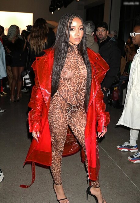 膨らみ OnlyFans セクシーxxx 画像