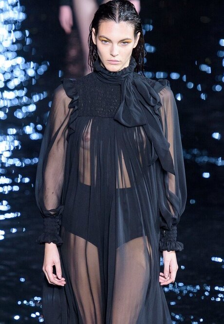 マッサージ動画 OnlyFans 無料裸 写真