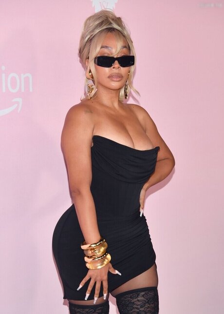 シーンオンリーファン ホット裸 写真