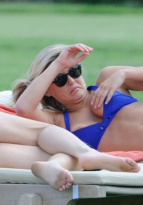 妻のマンコOnlyFans 可愛い ギャラリー