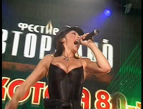 デカ尻ジーンズ OnlyFans トップ 画像